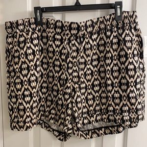 Patterned Old Navy shorts, never worn!